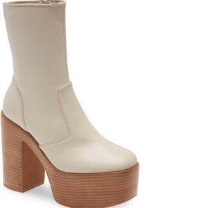 Jeffrey Campbell Size 7 Platform Booties